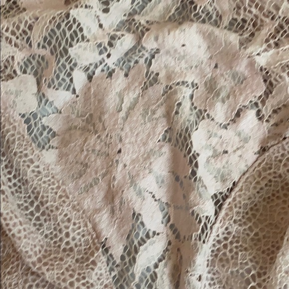 Victoria’sSecret bralette - lace - Picture 5 of 6